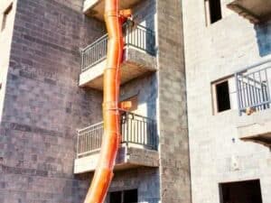noleggio tubi per scarico macerie,